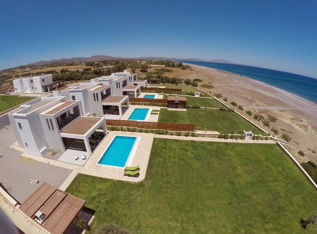 Antonoglou Beach Villas - Waterfront Luxury Retreat Lakhania Eksteriør billede